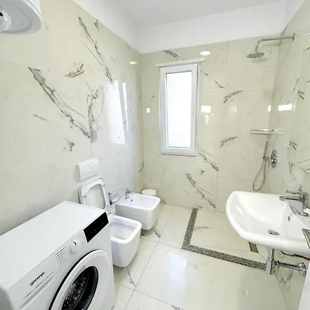 In Center Apartmanhotel