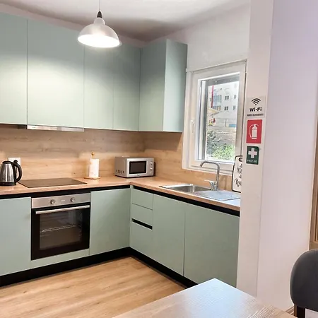 In Center Ξενοδοχείο με διαμερίσματα Σκόδρα